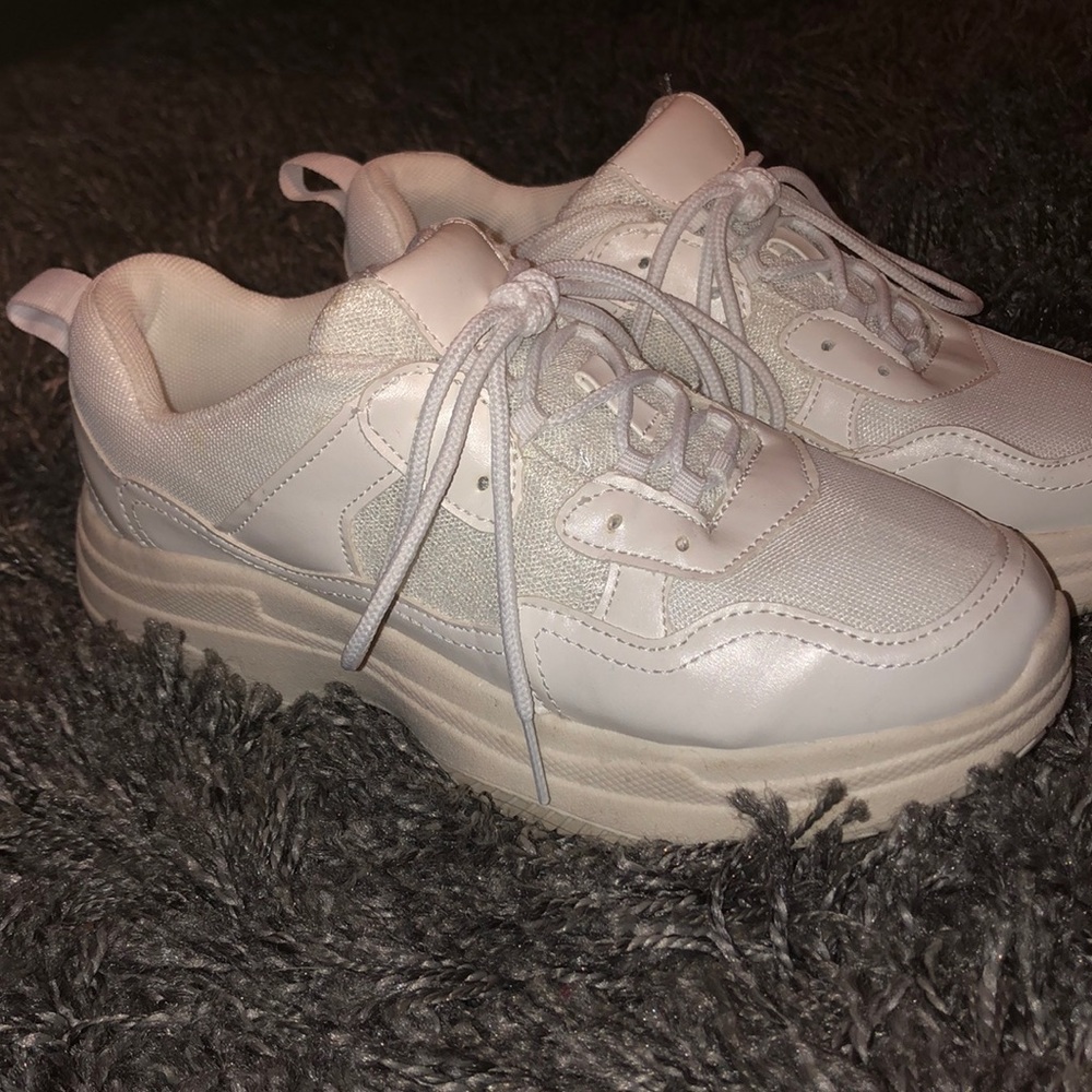 Chunky sneakers